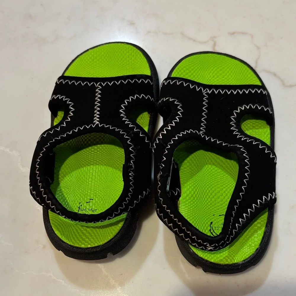 Disney Mickey Mouse Swim Trunks Water Shoes Set Blue Toddler Boys 2T Beach